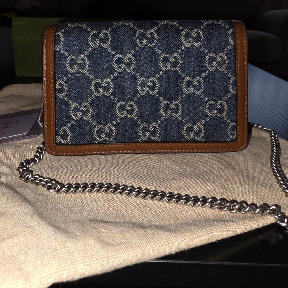 Gucci Cross Body Clutch - Picture 4 of 10